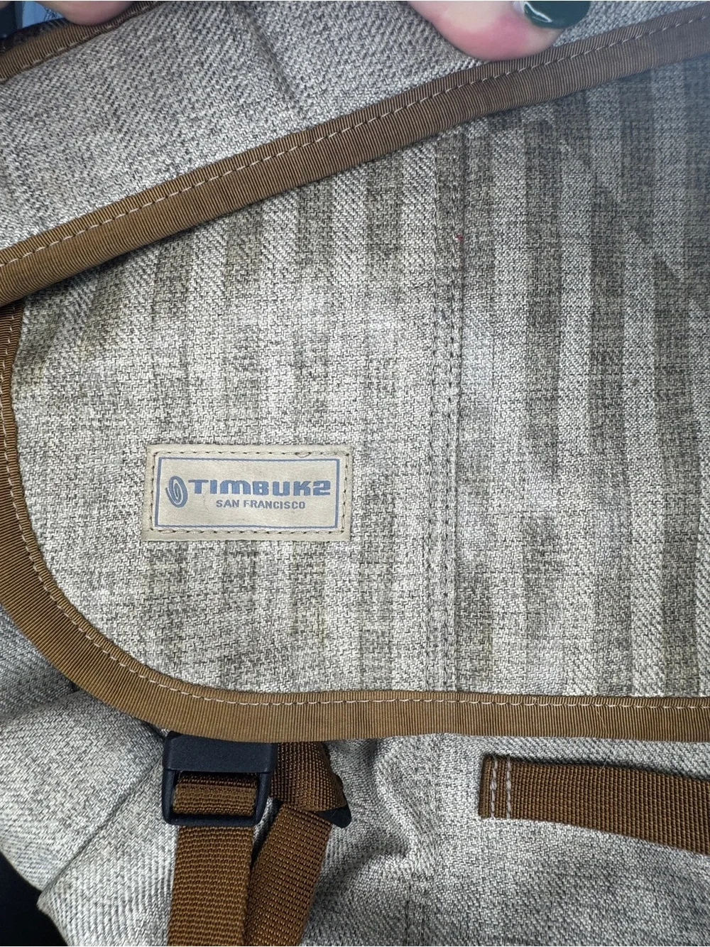 Timbuk2 Classic Messenger Bag Mojave Tan Brown Trim Dual Buckle Crossbody